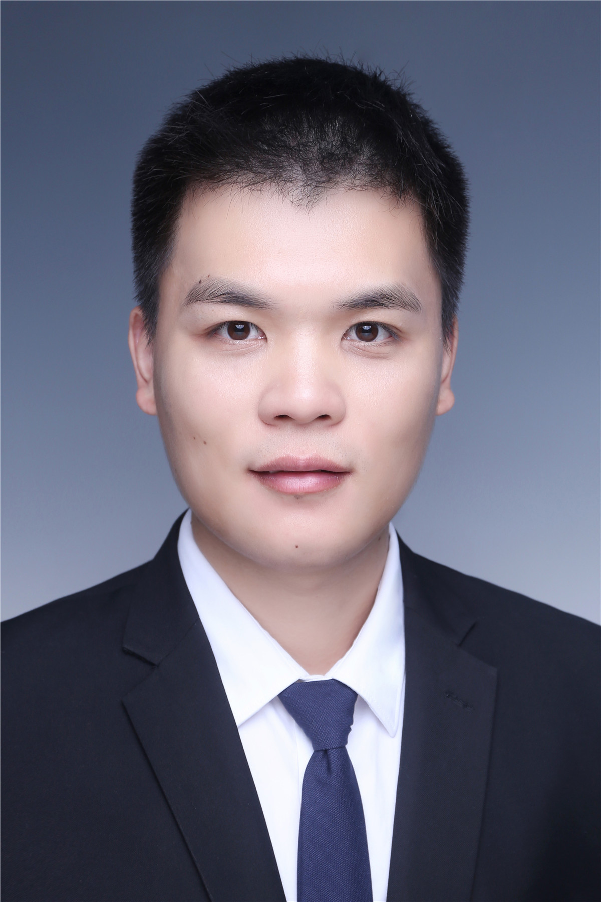 李.jpg