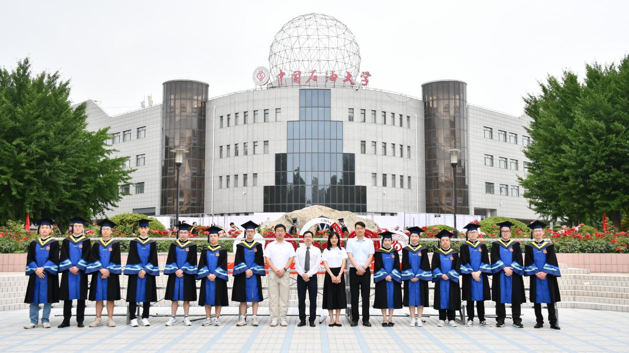 2023届人工智能研究生毕业生合影.png